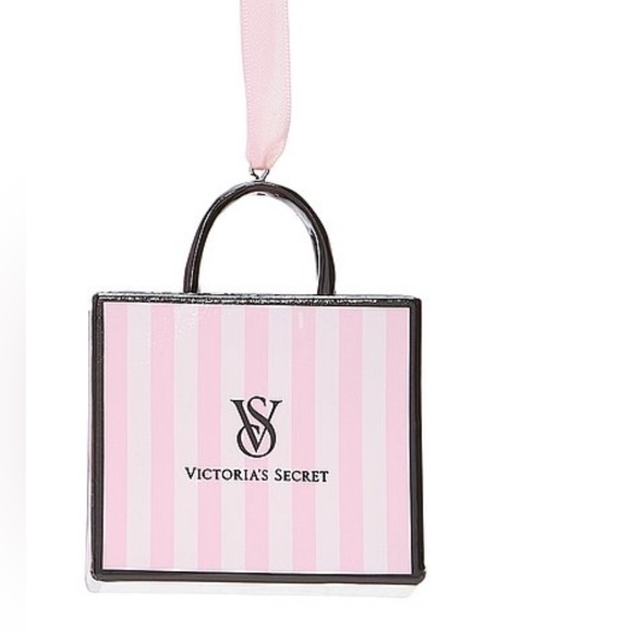 Victoria's Secret
Collector's Edition 3-Piece Holiday Glass Ornaments Gift Set - Picture 6 of 8